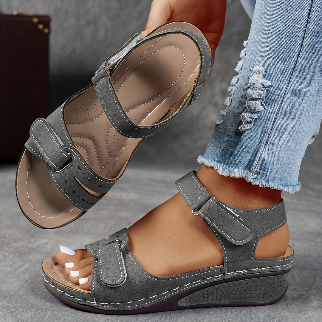 Laura Elegant Sandals