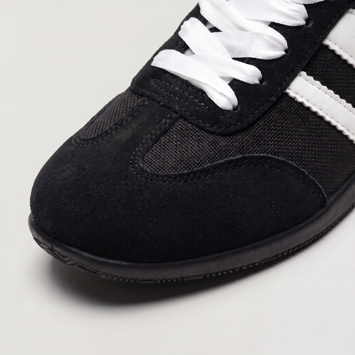 Lightweight Lace-Up Casual Trainers