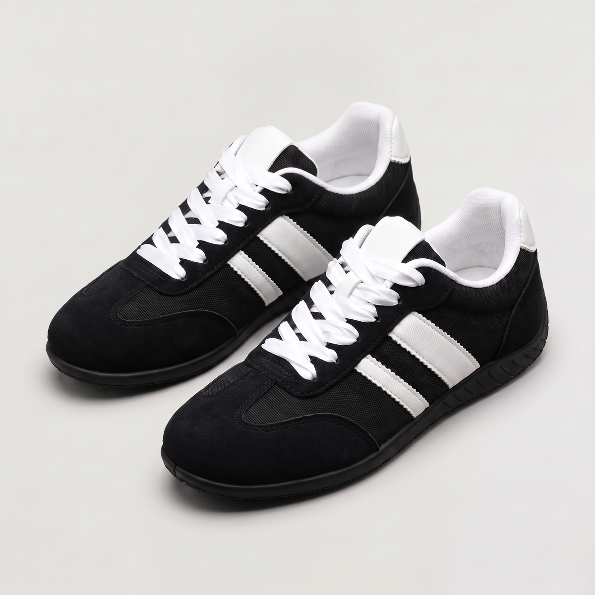 Lightweight Lace-Up Casual Trainers